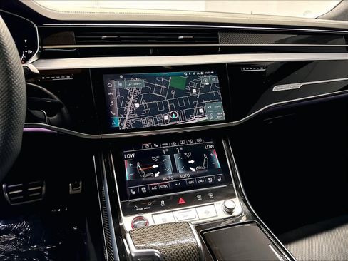 Used 2023 Audi S8 w/ S8 Comfort Plus Package AWD/4WD image 9