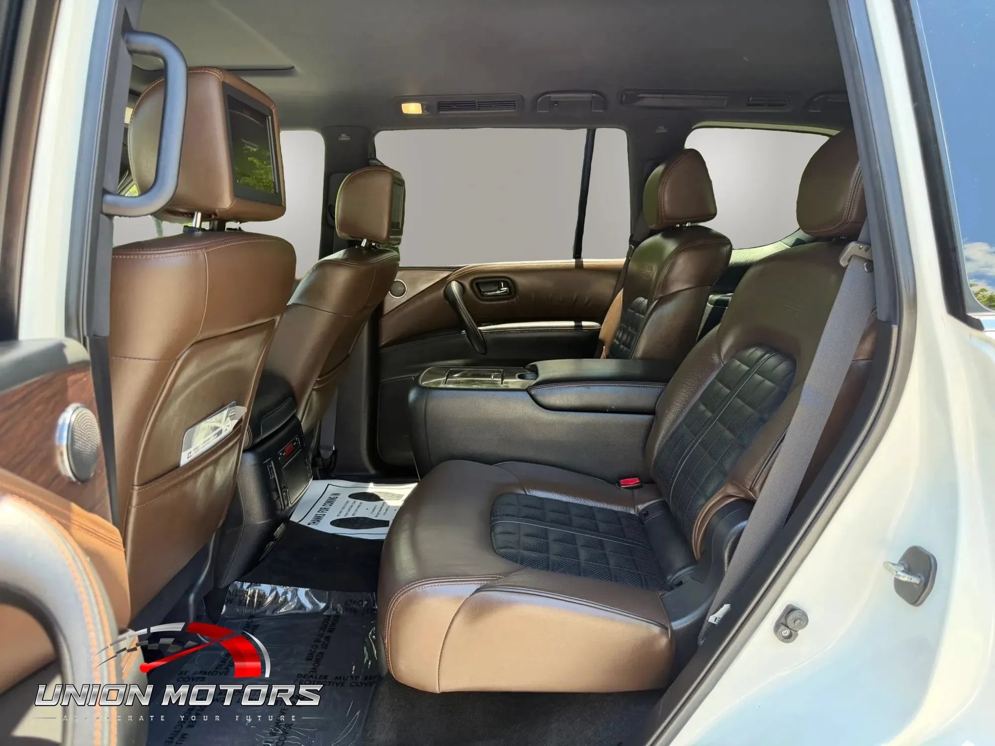 Used 2020 Nissan Armada Platinum w/ Platinum Reserve Package RWD image 26