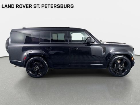 Certified 2025 Land Rover Defender 130 V8 AWD/4WD image 4