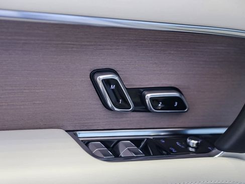 New 2026 Land Rover Range Rover Long Wheelbase Autobiography image 21