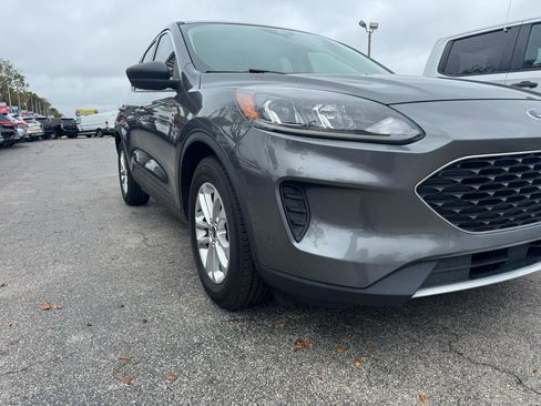 Used 2022 Ford Escape SE w/ Convenience Package FWD image 4