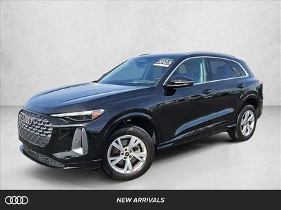 Used 2025 Audi Q5 Premium w/ Convenience Package