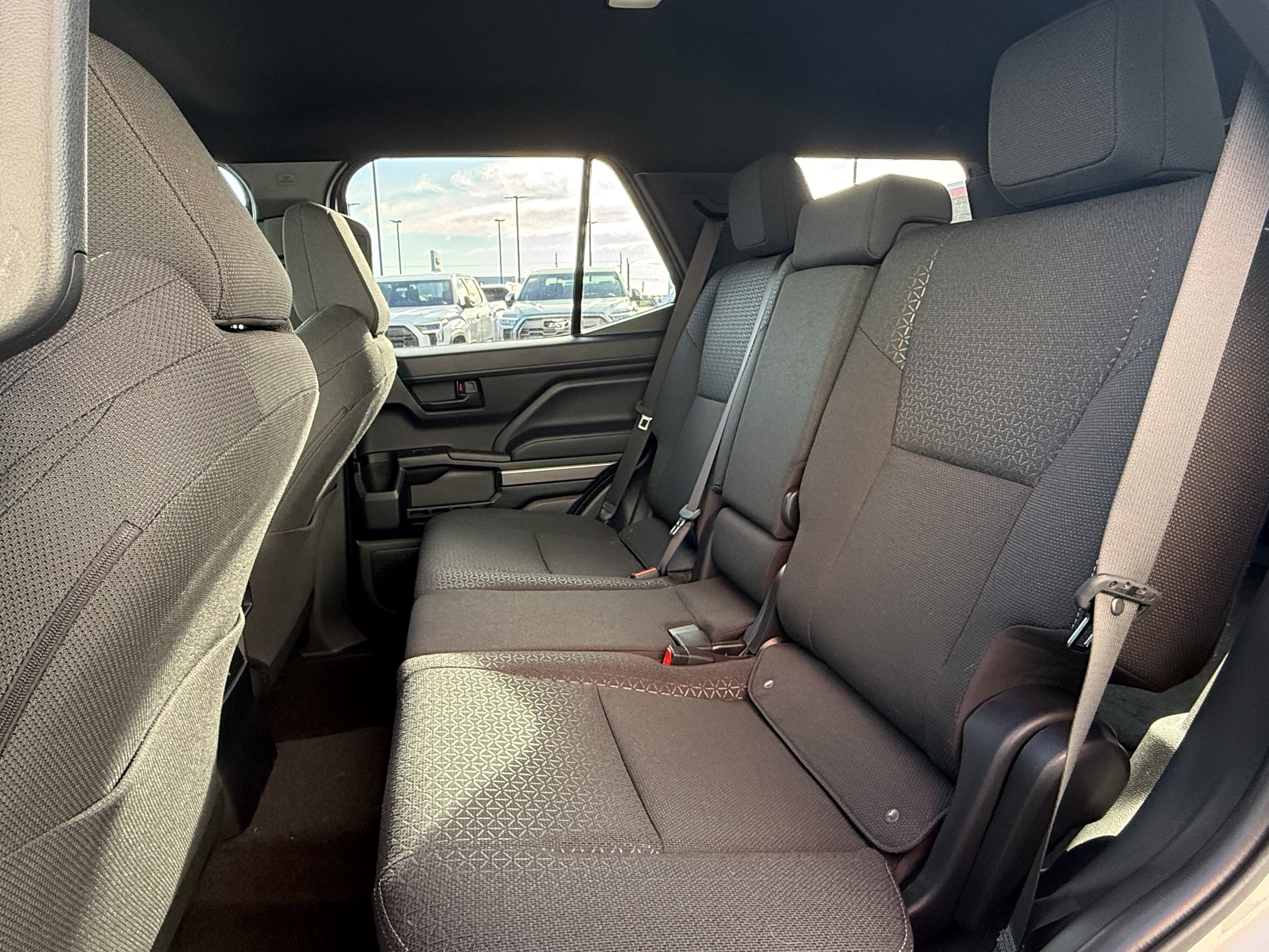 New 2026 Toyota 4Runner SR5 AWD/4WD image 10