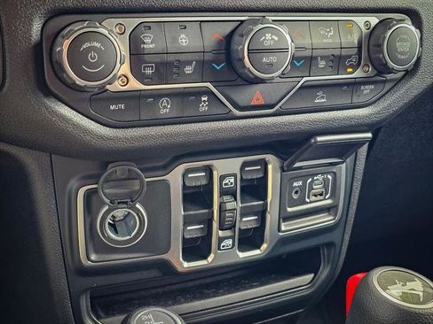 Certified 2025 Jeep Wrangler Unlimited Sport AWD/4WD image 22