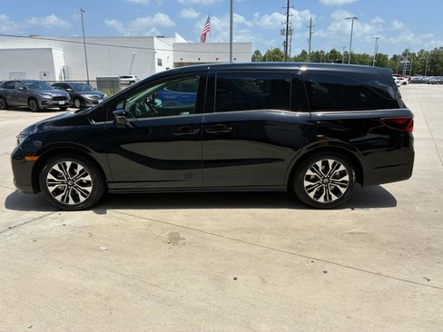 Certified 2026 Honda Odyssey Elite image 5