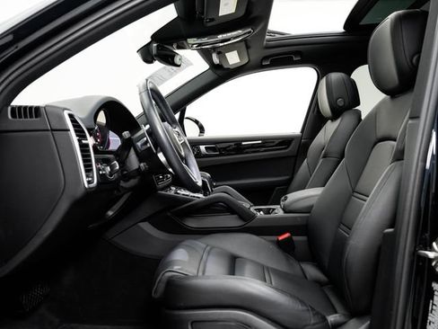 Certified 2021 Porsche Cayenne AWD/4WD image 8