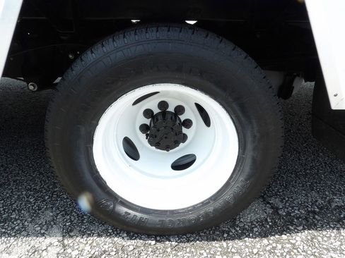 Used 2021 Ford E-350 and Econoline 350 Super Duty RWD image 40