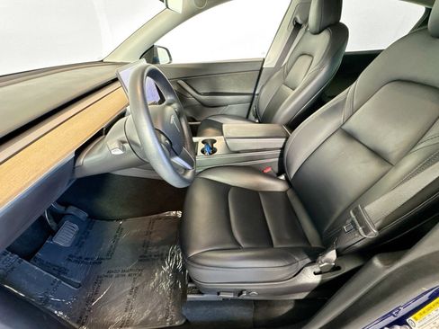 Used 2021 Tesla Model Y Long Range AWD/4WD image 19
