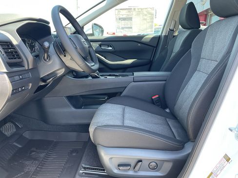 New 2026 Nissan Rogue SV image 10