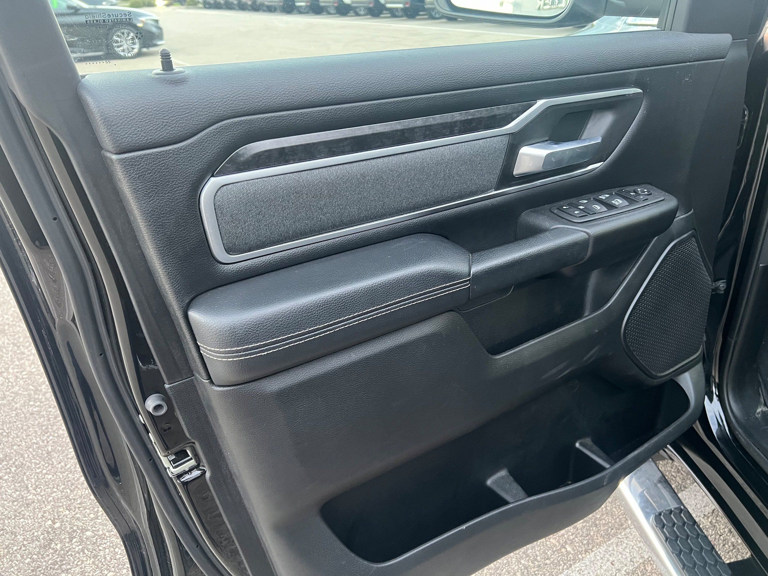 Used 2022 RAM 1500 Big Horn AWD/4WD image 16