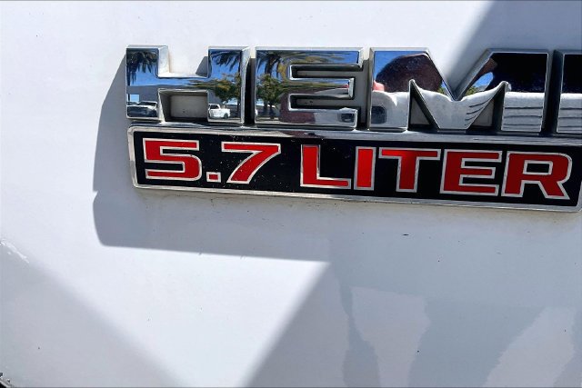 Used 2019 RAM 1500 Classic SLT AWD/4WD image 26