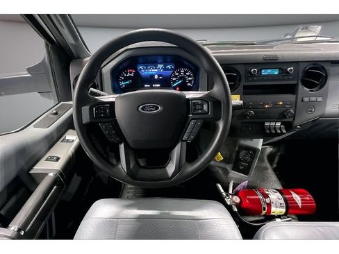 Used 2023 Ford F750 2WD Regular Cab Super Duty image 7