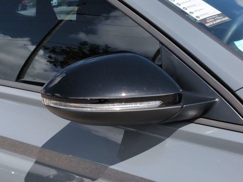 Used 2019 Volkswagen Jetta GLI FWD image 12