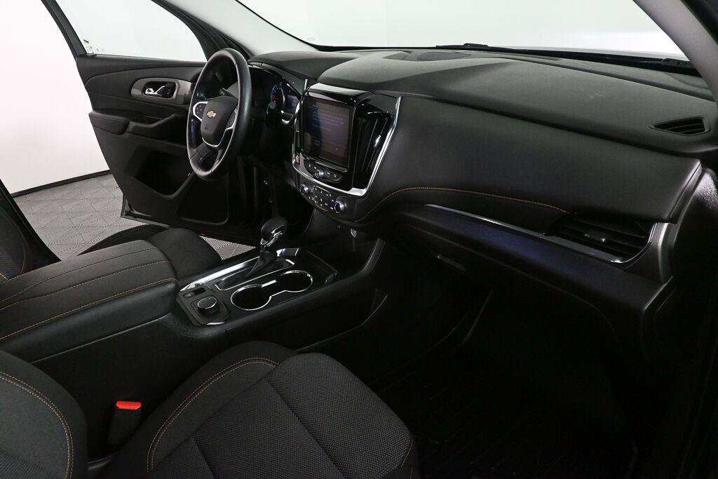 Used 2021 Chevrolet Traverse LT FWD image 21