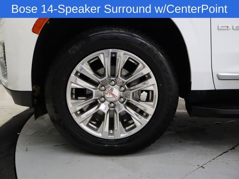 Used 2024 GMC Yukon XL Denali image 9