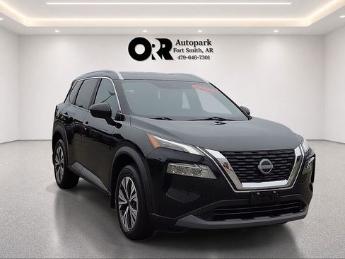 Used 2023 Nissan Rogue SV w/ SV Premium B Package FWD image 1