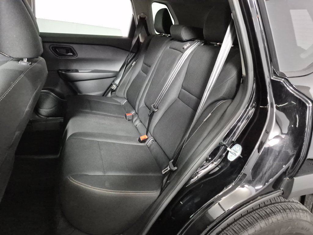 Used 2024 Nissan Rogue S AWD/4WD image 25