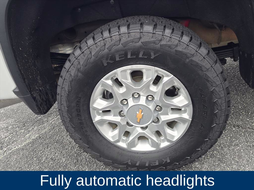 Used 2024 Chevrolet Silverado 2500 LT AWD/4WD image 34
