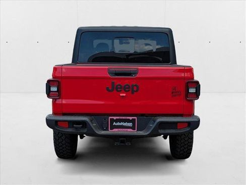 New 2025 Jeep Gladiator Willys image 8