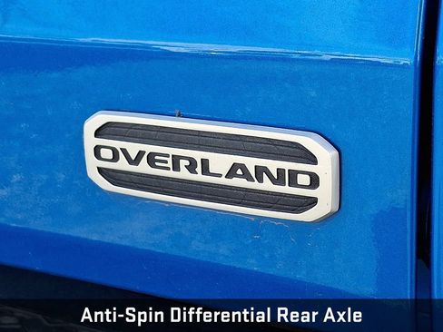 Used 2021 Jeep Gladiator Overland AWD/4WD image 23