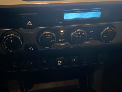 Used 2022 Toyota Tacoma SR5 image 19