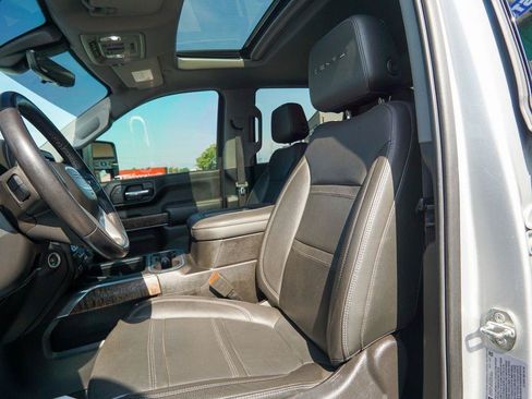 Used 2022 GMC Sierra 2500 Denali w/ Technology Package AWD/4WD image 24