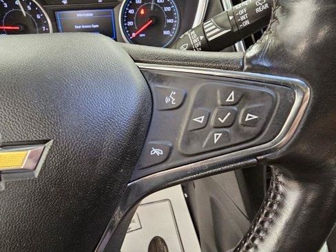 Used 2021 Chevrolet Equinox LT w/ Driver Convenience Package AWD/4WD image 13