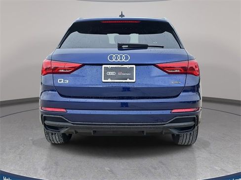 Used 2025 Audi Q3 2.0T Premium w/ Convenience Package image 7