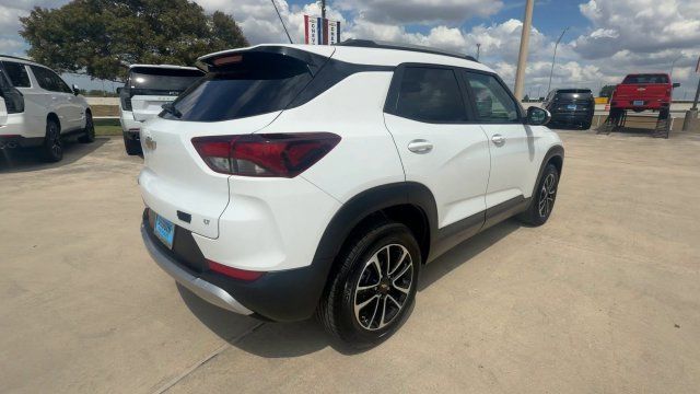 Used 2025 Chevrolet TrailBlazer LT AWD/4WD image 8
