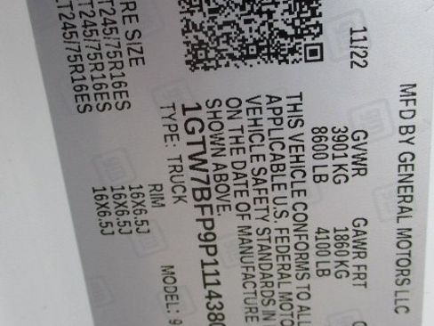 Used 2023 GMC Savana 2500 Extended w/ Driver Convenience Package image 8