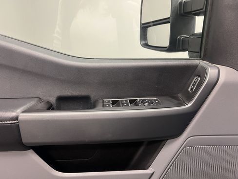 Used 2024 Ford F250 XLT image 19