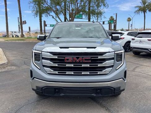 Used 2025 GMC Sierra 1500 SLE w/ X31 Off-Road Package AWD/4WD image 3