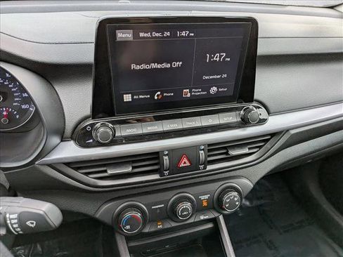 Used 2024 Kia Forte LXS image 12