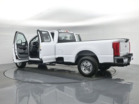 New 2026 Ford F350 XL w/ XL Chrome Package image 32