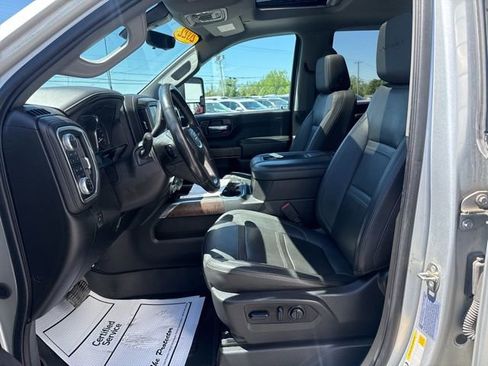 Used 2022 GMC Sierra 3500 Denali w/ Denali Ultimate Package AWD/4WD image 17
