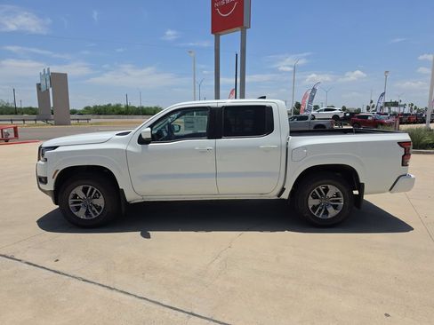 New 2026 Nissan Frontier SV w/ SV Convenience Package RWD image 3