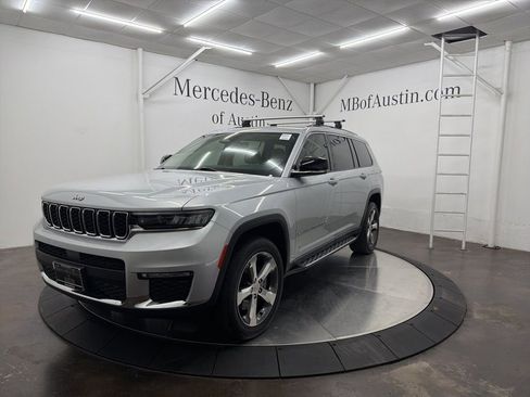 Used 2021 Jeep Grand Cherokee L Limited image 3