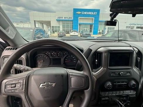 Used 2023 Chevrolet Silverado 1500 Custom Trail Boss w/ LPO, Dark Essentials Package image 17