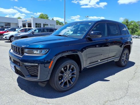 New 2026 Jeep Grand Cherokee Limited AWD/4WD image 8