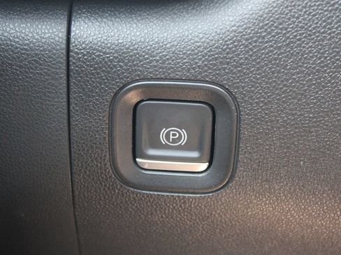 Used 2022 Chevrolet Silverado 1500 High Country w/ Safety Package II AWD/4WD image 44
