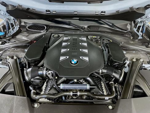 Used 2023 BMW 760i xDrive 760i xDrive image 33