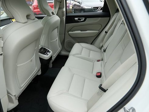 New 2026 Volvo XC60 B5 Ultra w/ Protection Package Premier image 19