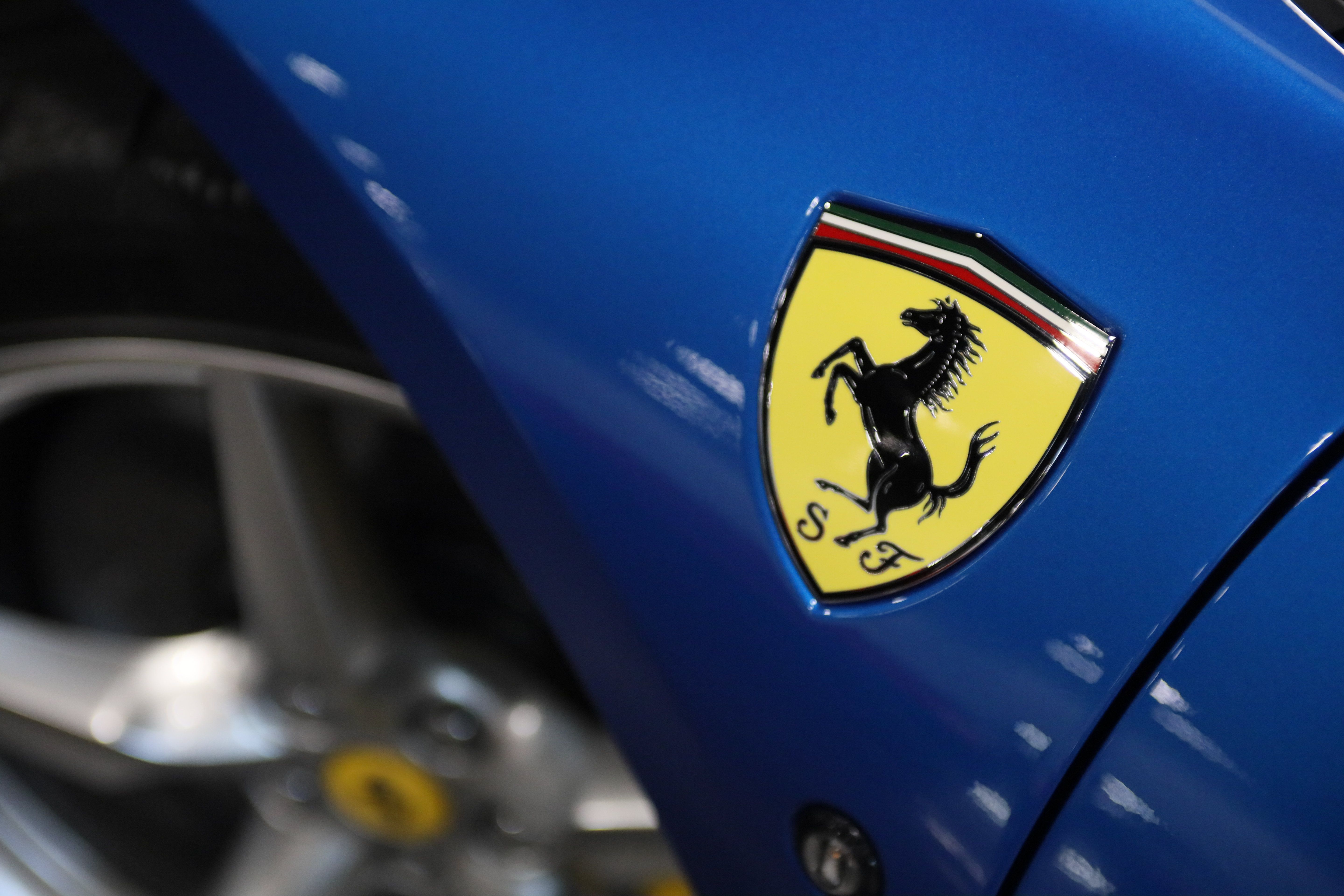 Used 2022 Ferrari F8 Tributo RWD image 12