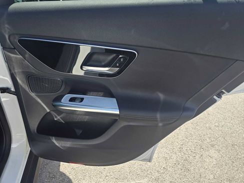 Used 2026 Mercedes-Benz GLC 300 4MATIC image 12