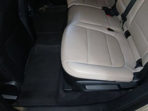 Used 2020 Ford Escape Titanium AWD/4WD image 34