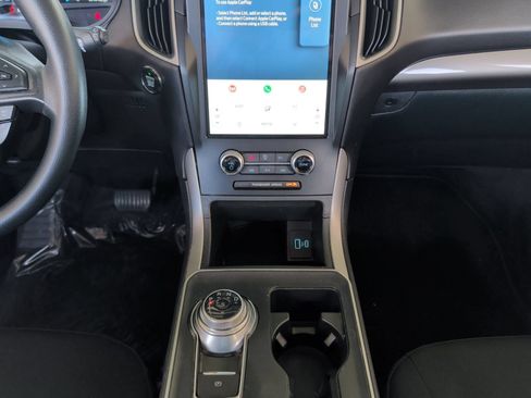 Used 2024 Ford Edge SE w/ Black Appearance Package AWD/4WD image 11