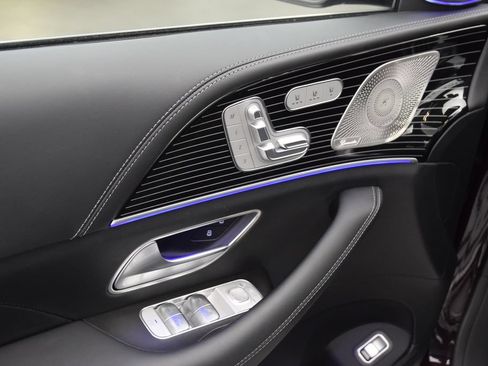 Certified 2024 Mercedes-Benz Maybach GLS 600 4MATIC image 22