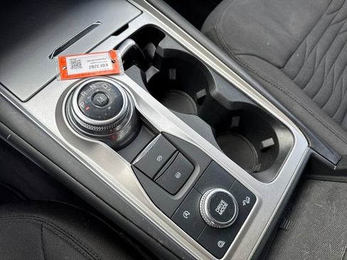 Used 2020 Ford Explorer XLT w/ Comfort Package image 22