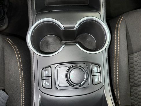 Used 2019 GMC Terrain SLE w/ Driver Convenience Package image 12