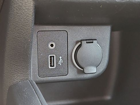 Certified 2020 Nissan Kicks S image 20